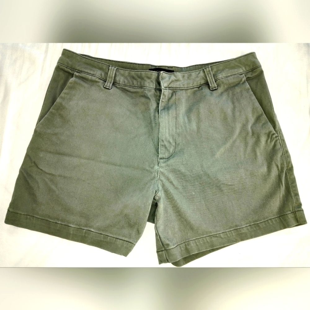 Banana Republic Womens Chino Shorts Size 12 Pockets Stretch
